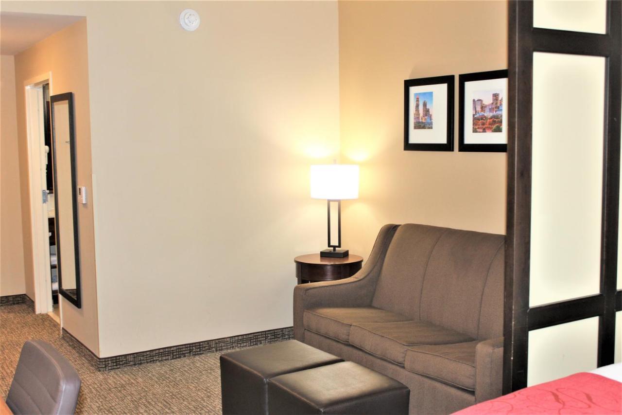 Comfort Suites Huntersville Near Lake Norman Екстериор снимка