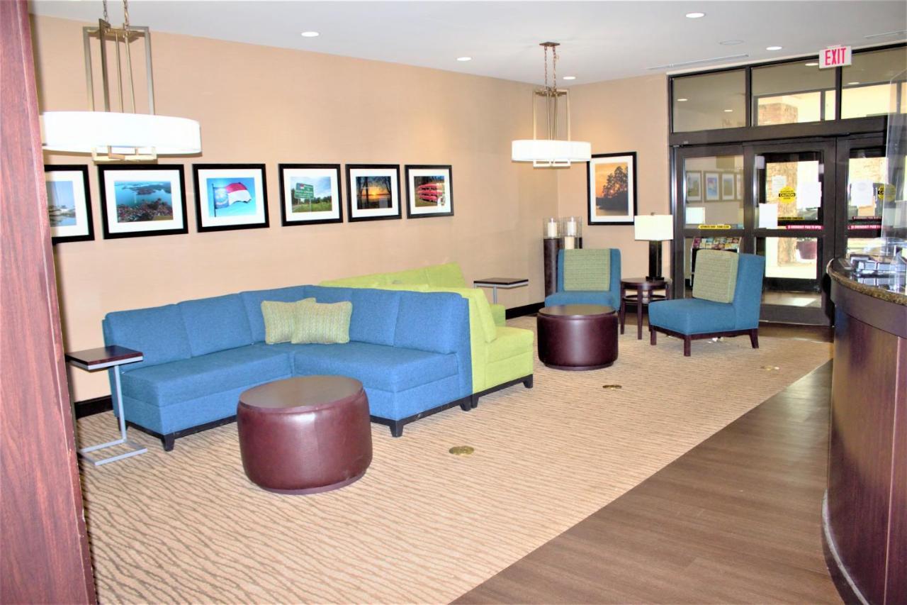 Comfort Suites Huntersville Near Lake Norman Екстериор снимка