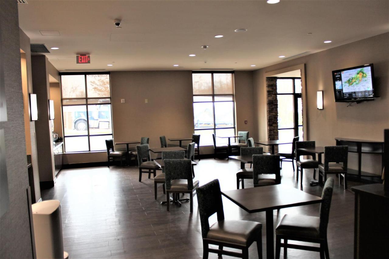 Comfort Suites Huntersville Near Lake Norman Екстериор снимка