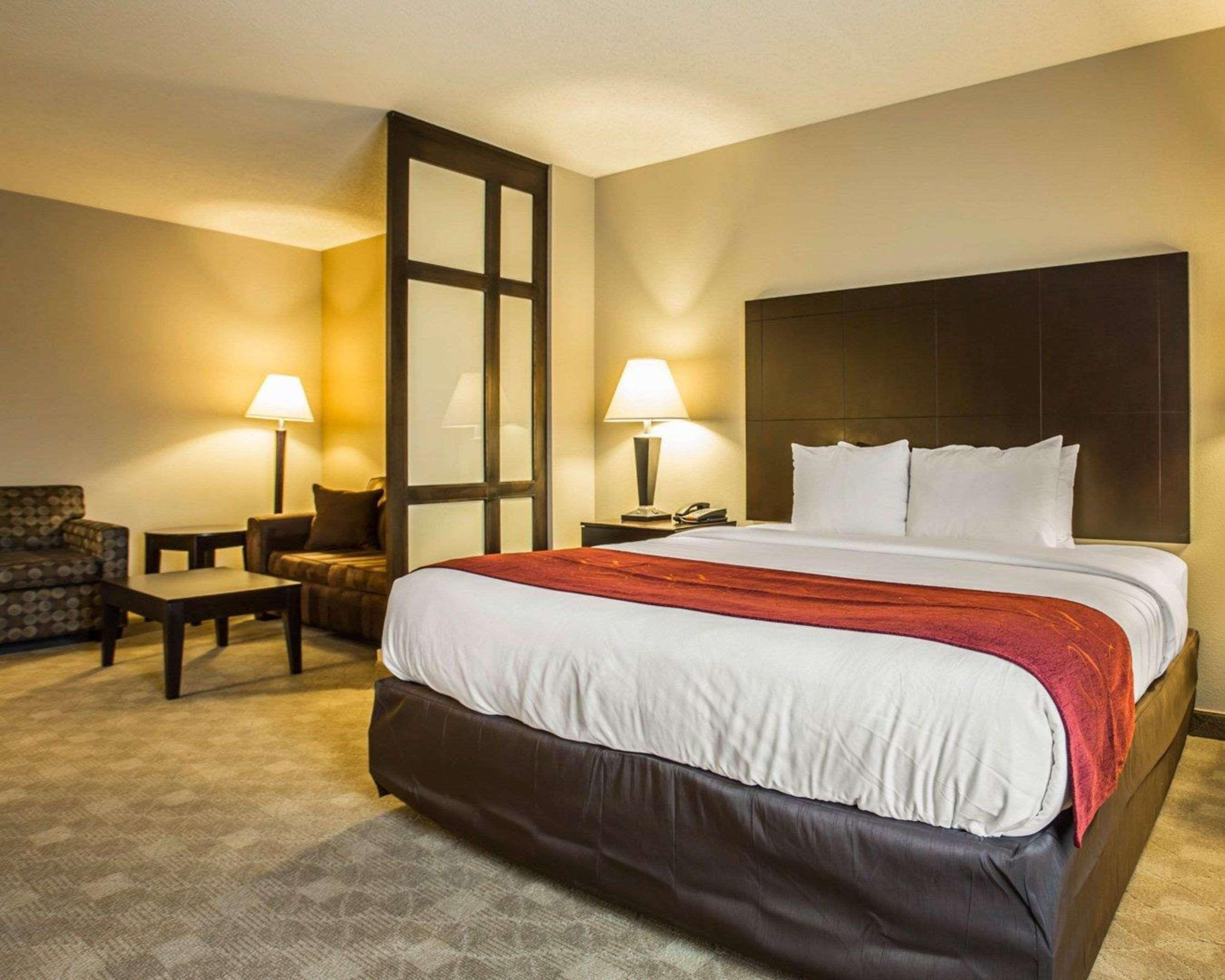 Comfort Suites Huntersville Near Lake Norman Екстериор снимка