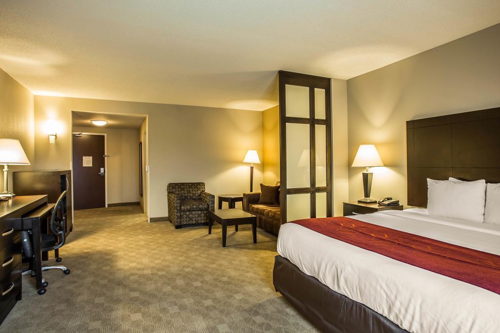 Comfort Suites Huntersville Near Lake Norman Екстериор снимка