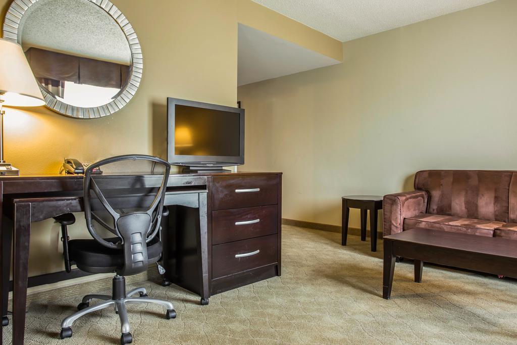 Comfort Suites Huntersville Near Lake Norman Екстериор снимка