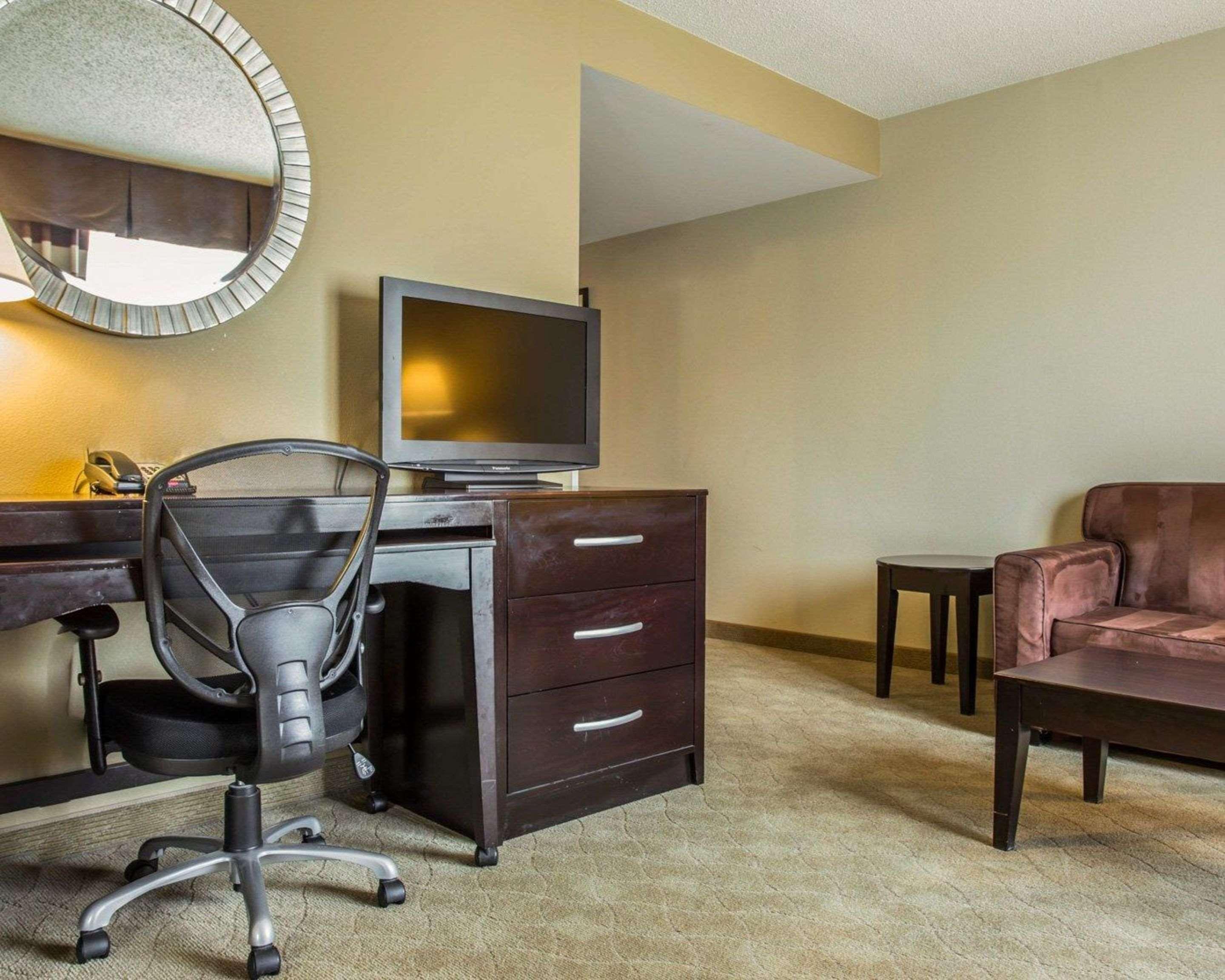 Comfort Suites Huntersville Near Lake Norman Екстериор снимка