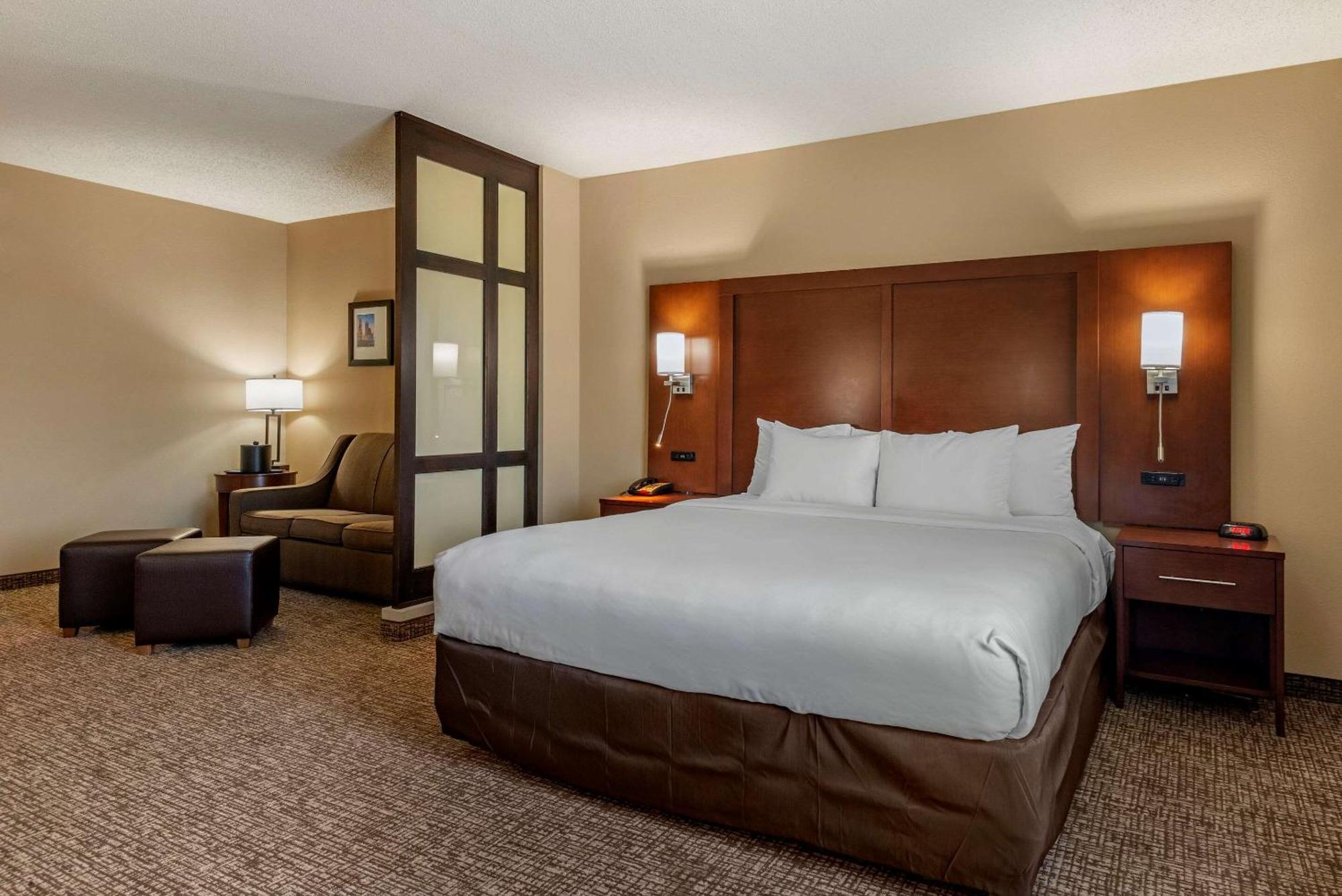 Comfort Suites Huntersville Near Lake Norman Екстериор снимка